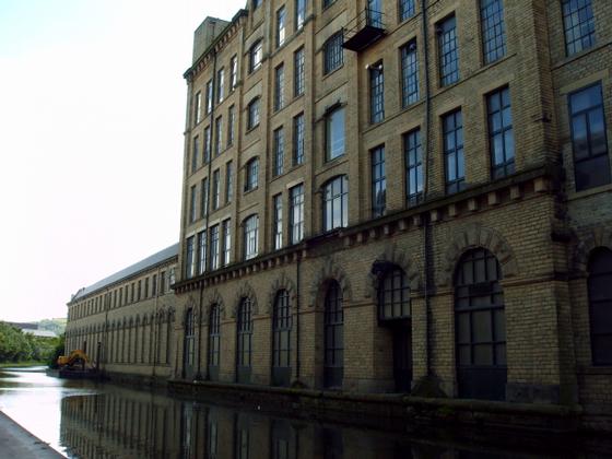 Leeds and Liverpool Canal Saltaire